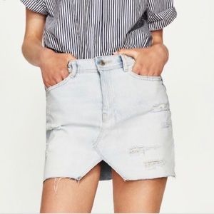 NWOT Zara Light Blue Distressed Denim Skirt